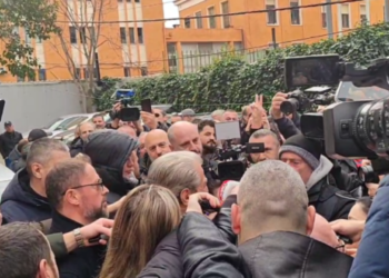 Berisha mbërrin në SPAK për t’u marrë në pyetje: Opozita do të fitojë, jam këtu për të përfaqësuar shqiptarët