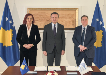 Qeveria nënshkruan memorandum për krijimin e vendeve të reja të punës