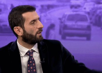 Demhasaj e sheh të vështirë shkarkimin e kryetarëve në komunat veriore