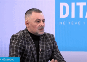 Përfaqësuesi i infermierëve: Arben Vitia e ka humbur epitetin e doktorit