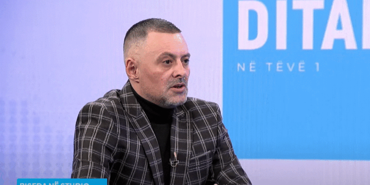 Përfaqësuesi i infermierëve: Arben Vitia e ka humbur epitetin e doktorit