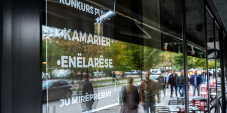 Bizneset, të pakënaqura me ndryshimet ligjore për kontrata të punëtorëve