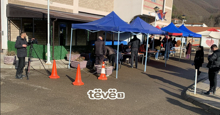 Nis nënshkrimi i peticionit për shkarkimin e kryetarit, Izmir Zeqiri në Zubin Potok