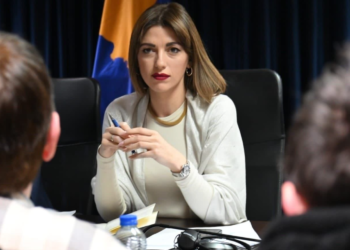 Haxhiu takon përfaqësuesit e shoqërisë civile, flasin për reformat në drejtësi