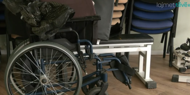 Mungesa e asistentëve për personat me aftësi të kufizuar