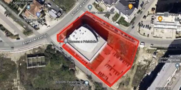 Rihapen për qarkullim rrugët rreth objektit të Komunës së Prishtinës