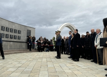 Krerët e shtetit përkujtojnë masakrën e Reçakut