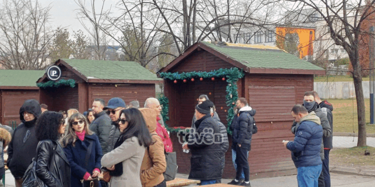 Qytetarët protestojnë kundër mbylljes së rrugës “Xhorxh Bush” në Prishtinë