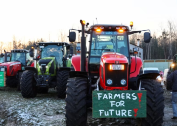 Bujqit gjermanë i bllokojnë rrugët për të protestuar kundër ndaljes së subvencioneve