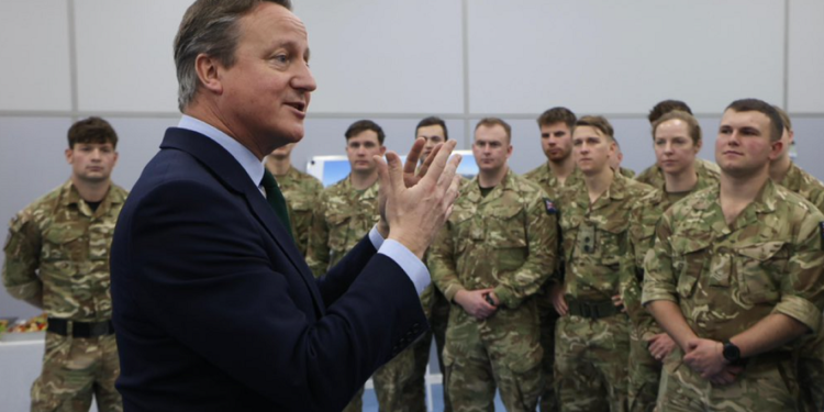 Mesazhet e fuqishme që kryediplomati britanik la gjatë vizitës në Kosovë