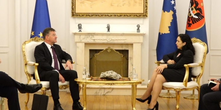 Para Kurtit, Lajçak i shkon në zyre Osmanit