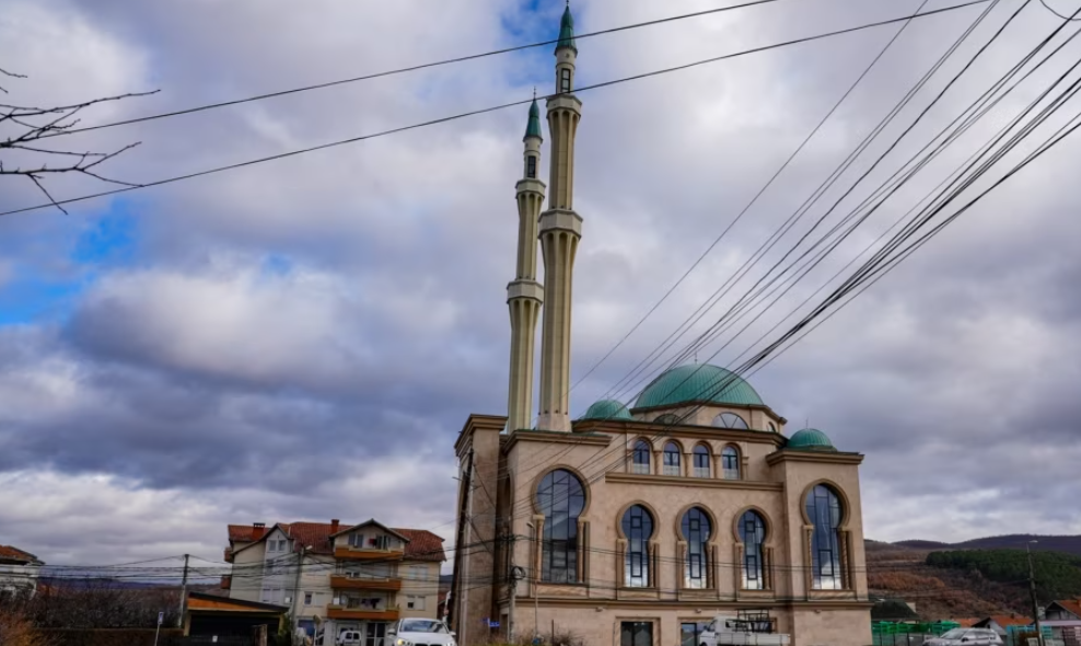 BIK: Detyra për fëmijë kundër festimit të Vitit të Ri, “gabim që nuk duhet përsëritur”