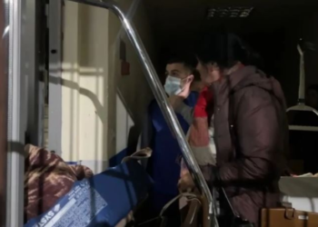 Zjarr në spitalin e Shkodrës, zjarrfikësit ndërhyjnë për të shpëtuar pacientët