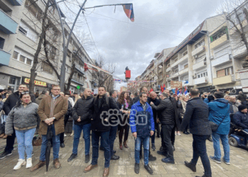Nis protesta e qytetarëve serbë në veri