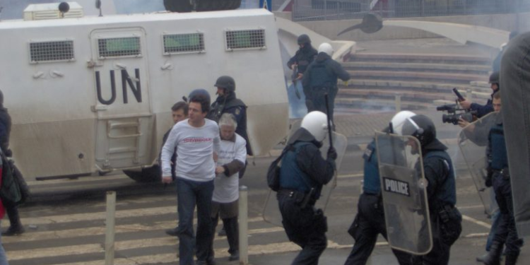 17 vjet nga protesta e VV-së ku u vranë Mon Balaj dhe Arben Xheladini