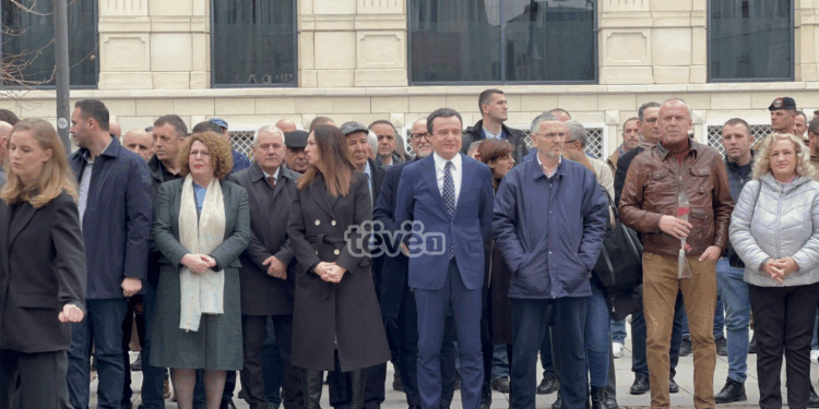 Anëtarët e VV-së kujtojnë Arben Xheladinin dhe Mon Balaj