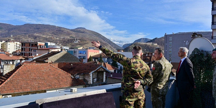 Ulutash viziton KFOR-in në Mamushë dhe Prizren: Këto ekipe mbajnë kontakte me komunitetet lokale