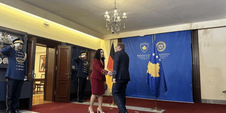 Osmani takohet me ministrin gjerman të Mbrojtjes