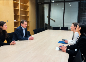 Gërvalla takon kryetarin e grupit të deputetëve gjermanë në KiE, në fokus anëtarësimi i Kosovës