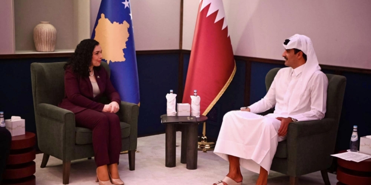 Osmani në takim me Emirin e Katarit, diskutuan për thellimin e bashkëpunimit
