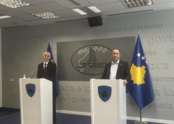 Nënshkruhet kontrata për magjistralen Prishtinë-Mitrovicë, pritet të kryhet brenda një viti