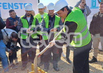 Kurti nga vendosja e gurthemelit të fabrikës së dritareve në Gjilan: Investimet e tilla na e shtojnë zellin për punë të mbara