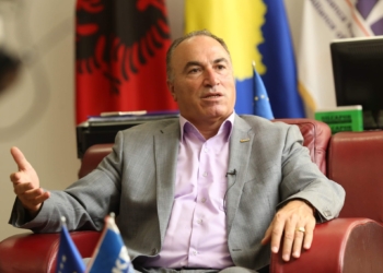 Shahini: Mbi 1 milionë kosovarë jetojnë jashtë vendit, në 5 vitet e fundit ikën 200 mijë qytetarë