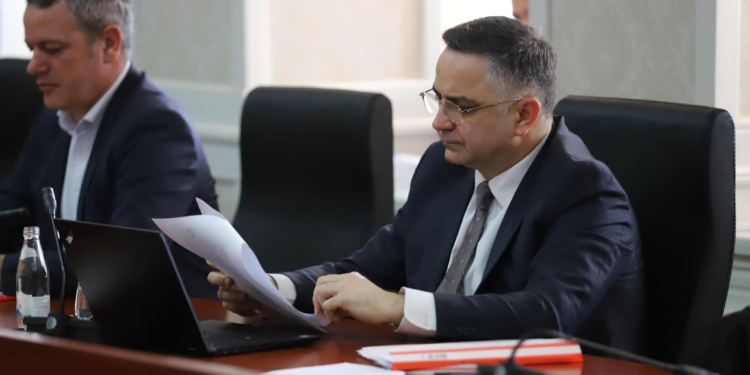 Tahiri: I kemi nënshkrimet për thirrjen e seancës për Ligjin për Sigurimet Shëndetësore