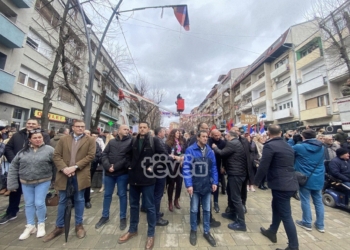 Policia: Protesta në veri të Mitrovicës e qetë, morën pjesë qytetarë edhe nga rajonet tjera