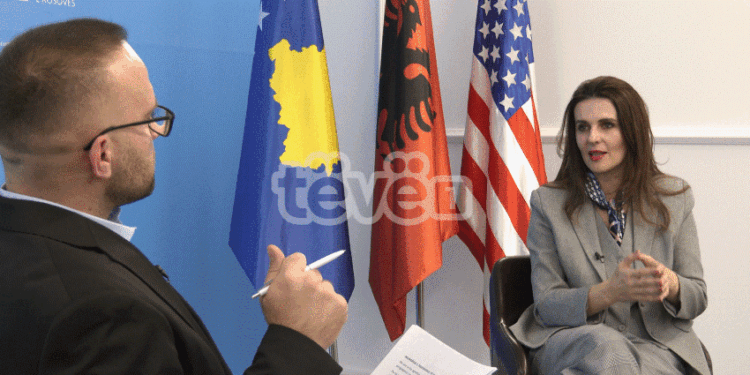 A do të jetë Vlora Çitaku kandidate e PDK-së për kryeministre?