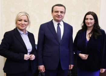 Kurti takoi ministren e parë të Irlandës së Veriut