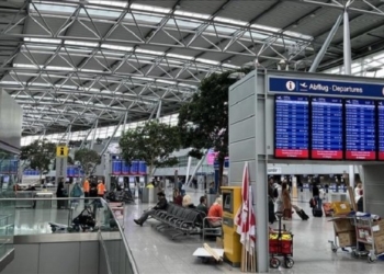 Qindra fluturime anulohen në Gjermani për shkak të grevave