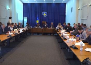 Deputetët e LVV-së kërkojnë sërish shkarkimin e bordit të KPM-së