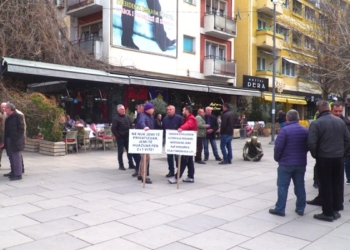 Protestojnë punëtorët e sigurimit fizik në KEK, duan të jenë pjesë e kompanisë e jo nga ato private