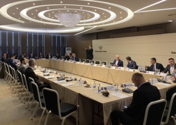 Mbi gjysma e kryetarëve të komunave në vend refuzojnë Kurtin