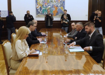 Vuçiq e fton Kamberin në konsultimet për themelimin e qeverisë