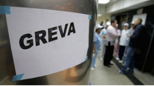 Nis greva e mbi 250 punëtorëve teknik e të sigurimit në UP