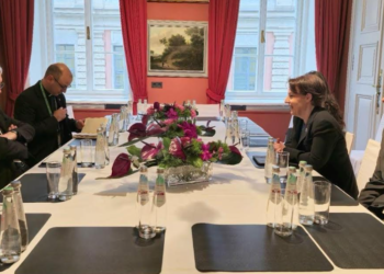 Gërvalla takoi Sekretarin e Vatikanit për Marrëdhënie me Shtetet