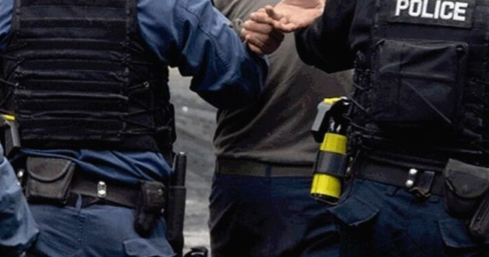 Arrestohen dy zyrtarë të ATK-së, dyshohen për kontrabandim me barëra