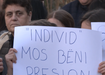 Proteston Këshilli i Prindërve bashkë me nxënësit në Fushë-Kosovë