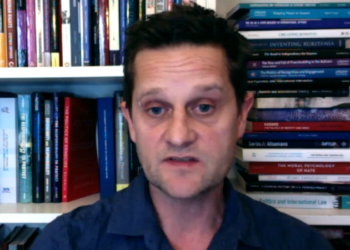 Pse Kosova është nën sanksione dhe jo Serbia, Hehir: Miku i Vuçiqit është zënë me armë në dorë duke gjuajtur mbi policët e Kosovës