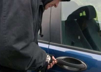 Vidhen dy vetura në Lipjan