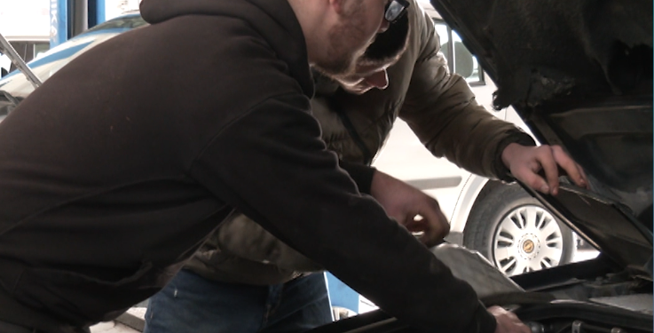 Nxënësve të shkollës profesionale në Klinë iu paguhet sigurimi aksidental