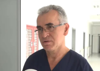 Lirohet nga aparatura e frymëmarrjes vajza që u lëndua nga kulmi i komunës