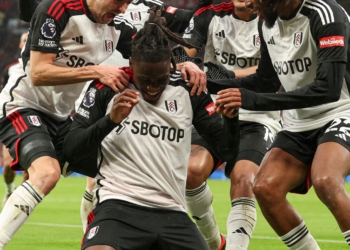 Fulhami trondit Manchester Unitedin në “Old Trafford”