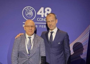 Presidenti Ademi takon presidentët Çeferin dhe Infantino në Kongresin e UEFA-s në Paris