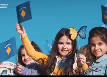 Kurti uron për 16 vjetorin e Pavarësisë me një video