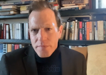 “Beteja” për dinarin, diplomati britanik thotë që Banjska i dha fuqi Kurtit