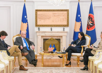 Osmani dhe Hovenier diskutojnë për zhvillimet në dialogun Kosovë-Serbi