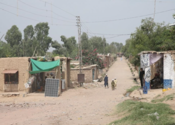 Pakistan, vriten 10 policë në një sulm të armatosur